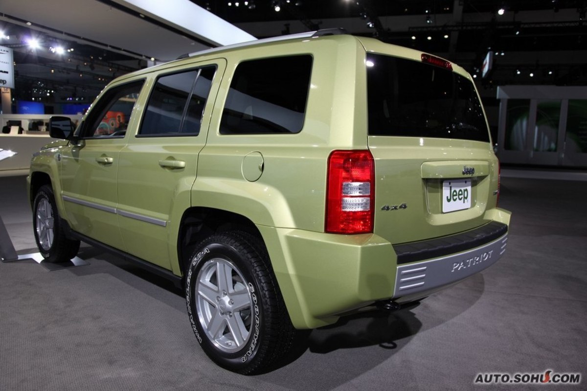  p>自由客指的是jeep品牌旗下一款偏重公路性能的城市型suv,同时也