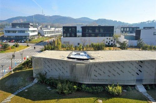 市 /a>江宁区,是国家发革委,信息产业部授牌命名的国家级软件产业基地