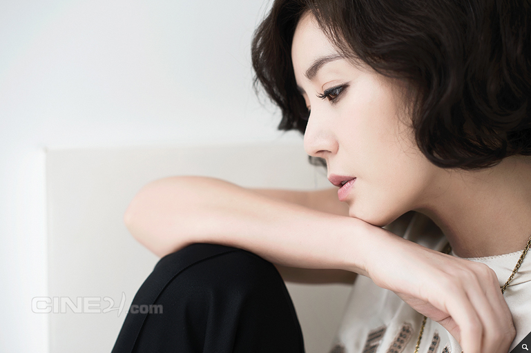  p>金成铃(         ),1967年2月8日出生于首尔,韩国女演员,毕业于