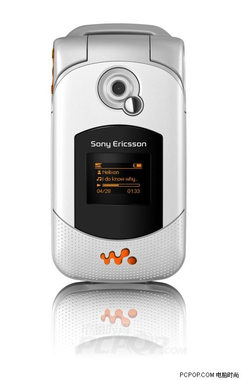 索爱首款低价的 walkman  a target="_blank" href="/item/手机/6342"