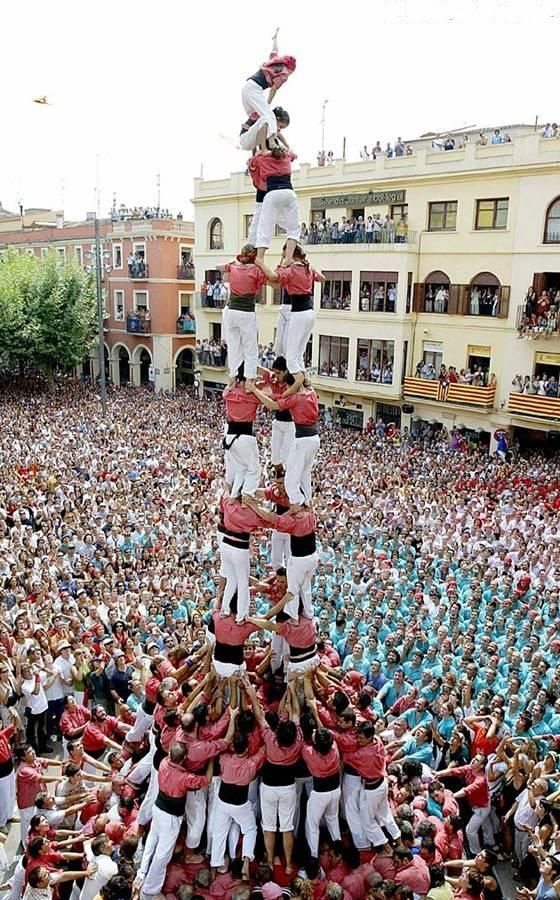  p data-id="gnbkqqjrcw">叠罗汉,是一种游戏,体育活动或 a target="