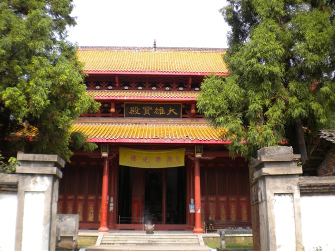  p>云岩寺,位于湖南省株洲市 a target="_blank" href="/item/醴陵市"