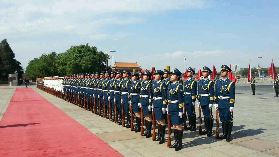 中国人民解放军陆,海,空三军仪仗队