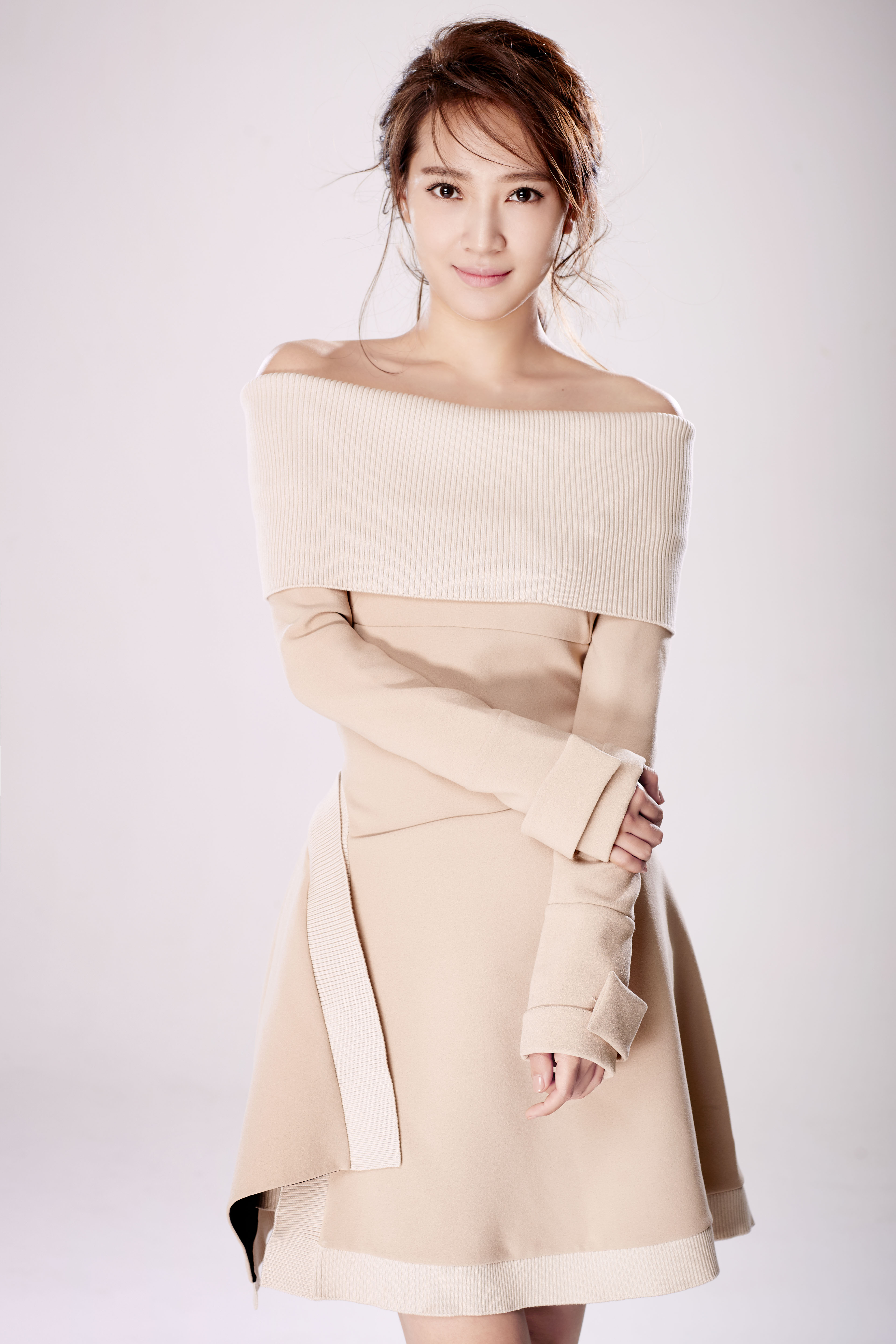  p>秦子越,1987年9月13日出生,毕业于 a target="_blank" href="/item