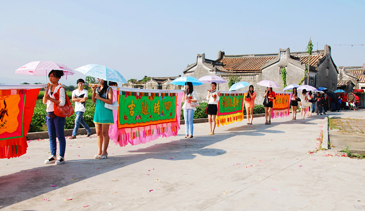 " href="/item/福潭村">福潭村 /a>又称鸭潭村,位于广东省汕头市 a