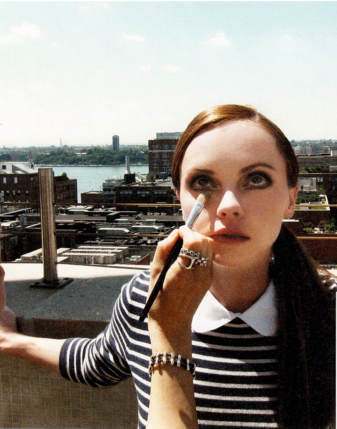  p>克里斯蒂娜·里奇 i>(christina ricci) /i>,1980年2月12日出生于