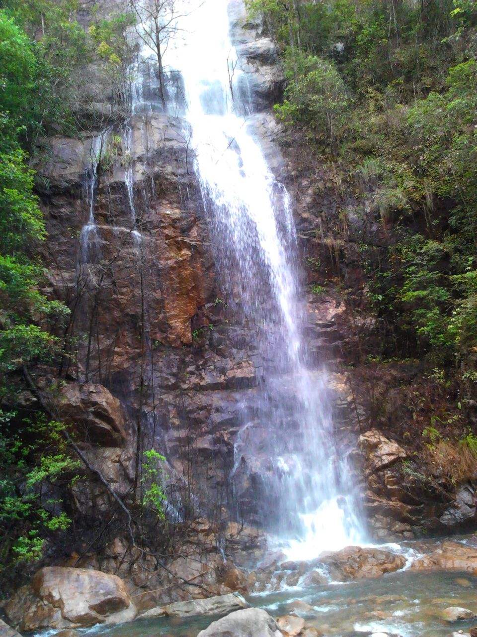  p>九龙瀑布群森林公园位于 a target="_blank" href="/item/横县