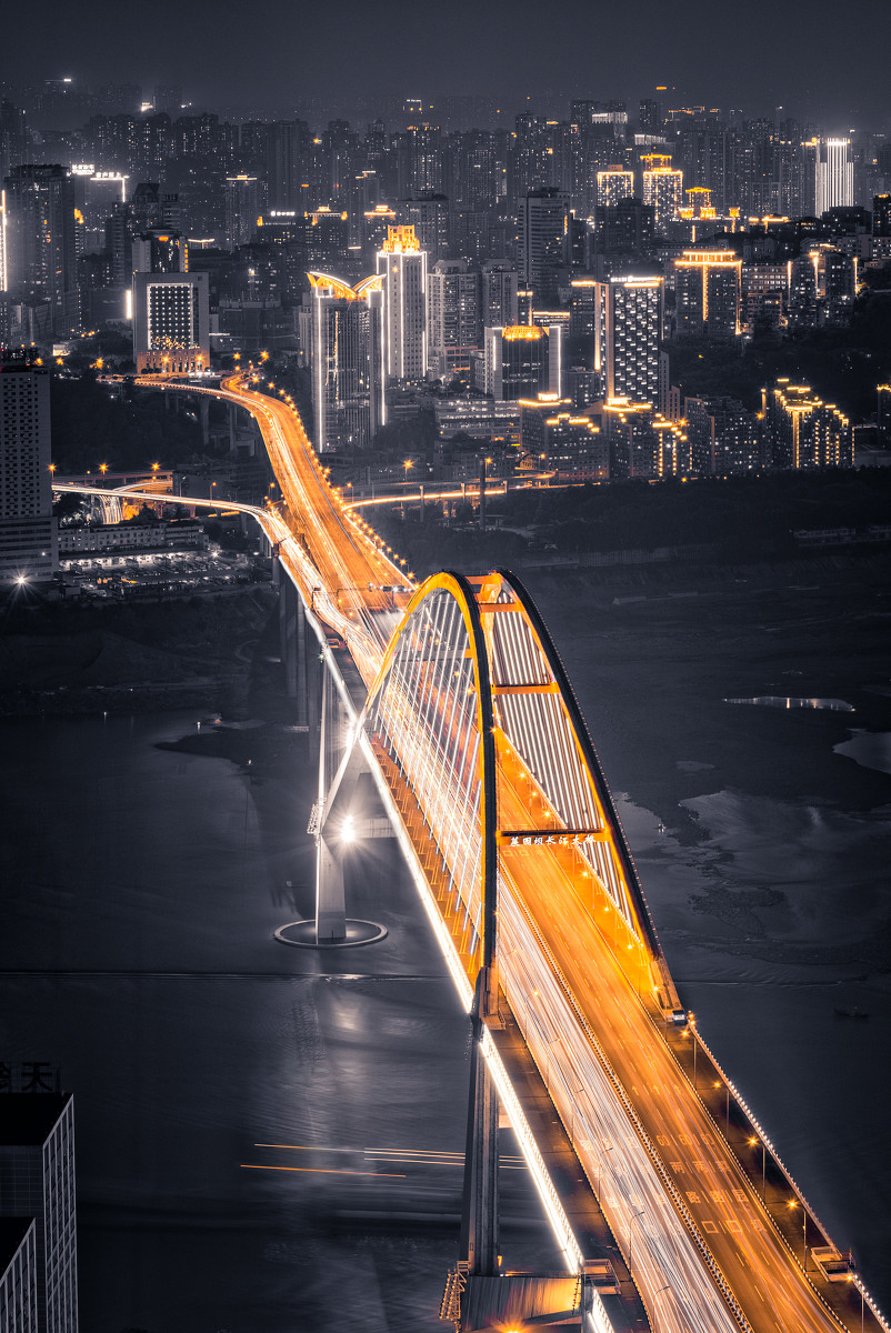 菜园坝长江大桥(caiyuanba yangtze river bridge)是中国重庆市境内