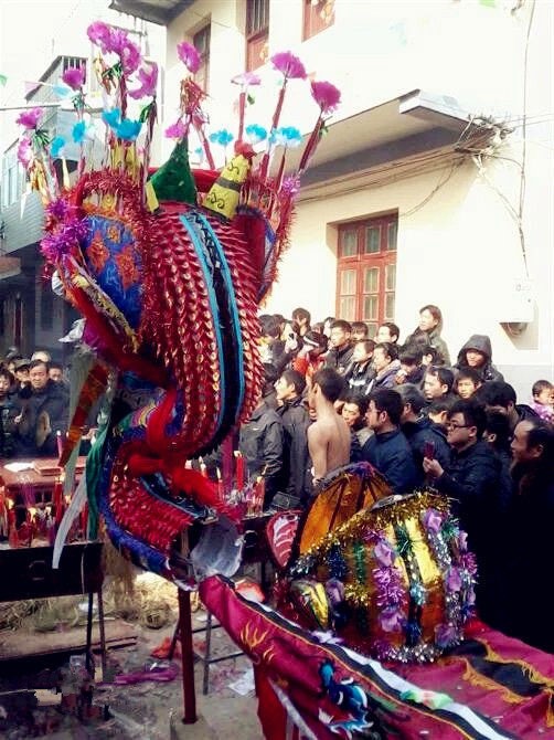  p>杨店龙灯,是一种湖北孝感地区龙舞文化.