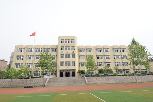 山东省青岛第十六中学
