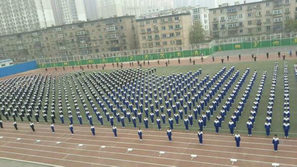  p>鞍山市第八中学,简称鞍山八中,位于立山区中华北路,建校于1955年