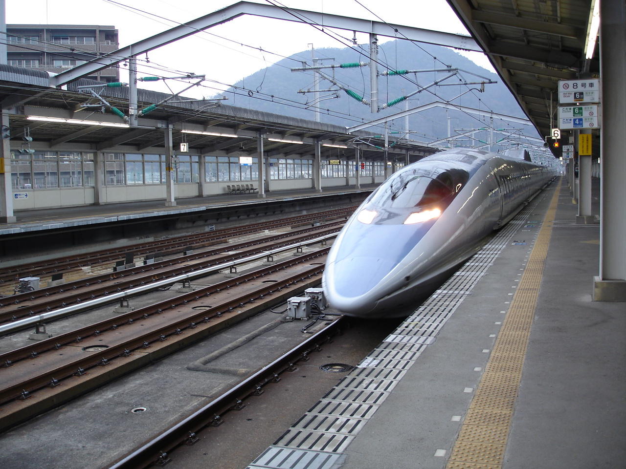  p>新干线500系电力动车组,是 a target="_blank" href="/item/西日本