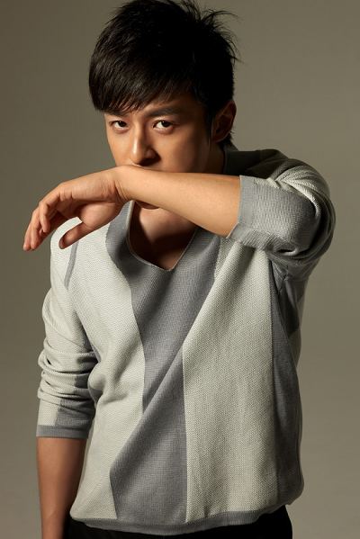  p>朱雨辰,1979年2月27日生于中国上海市,中国内地男演员,2002年毕业