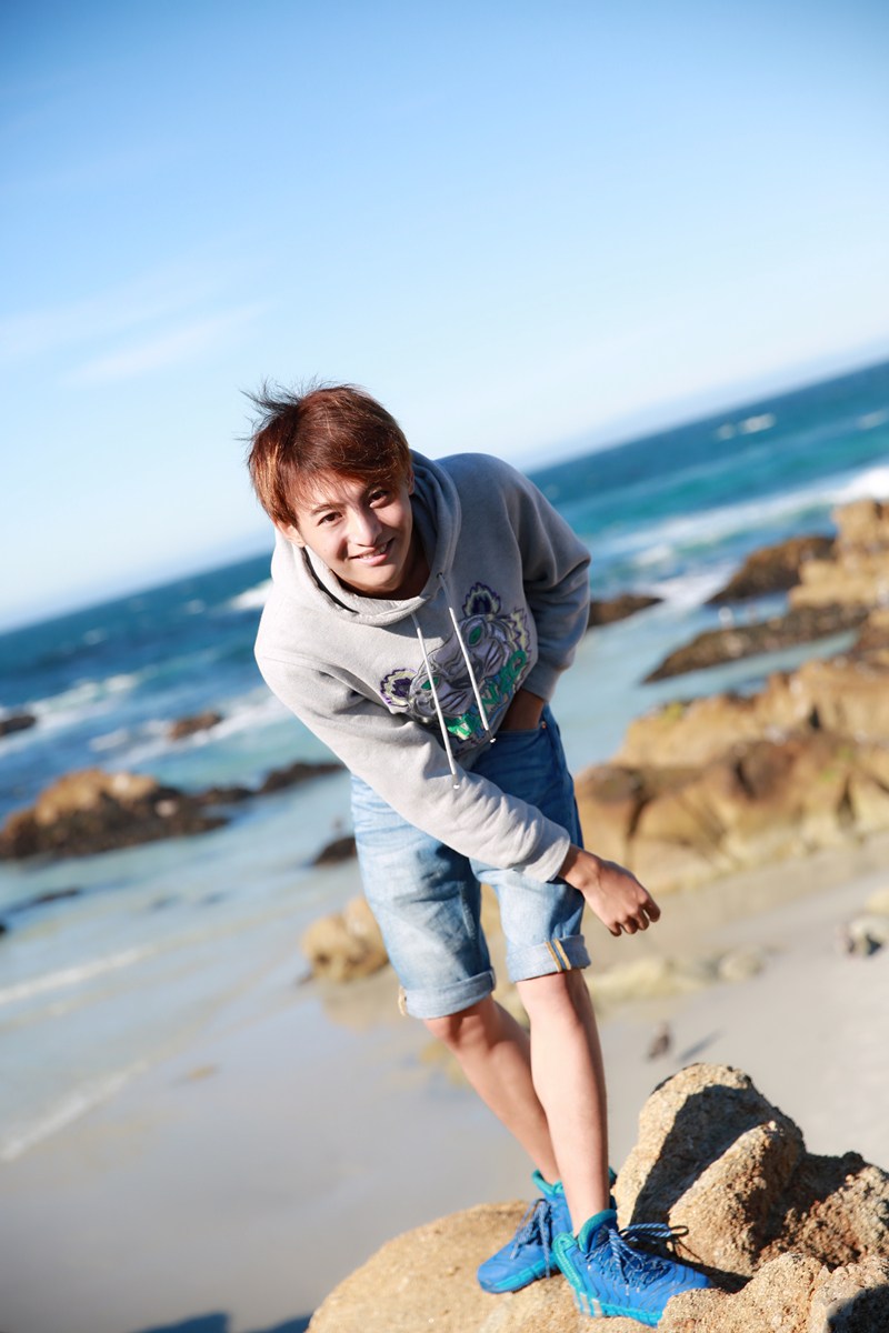  p data-id="gnwnna8msz">周骏超,11月21日出生于上海市,中国内地男