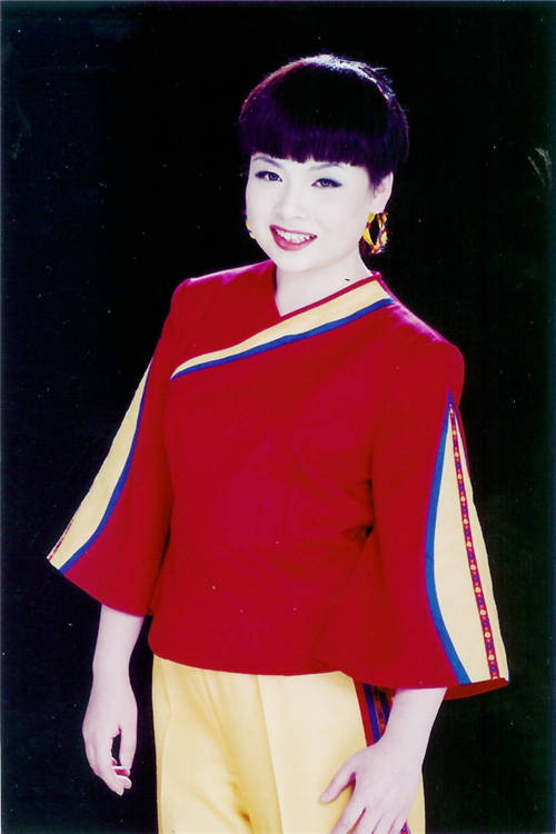  p data-id="go5q069h4i">李琼,出生于湖北 a target="_blank" href="