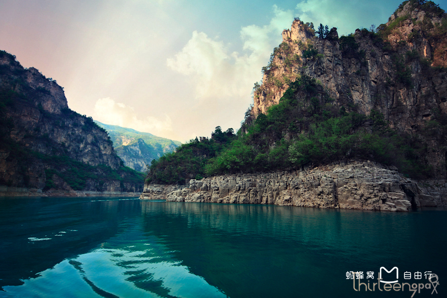  p>峰林峡(原名群英湖)风景区位于 a target="_blank" href="/item