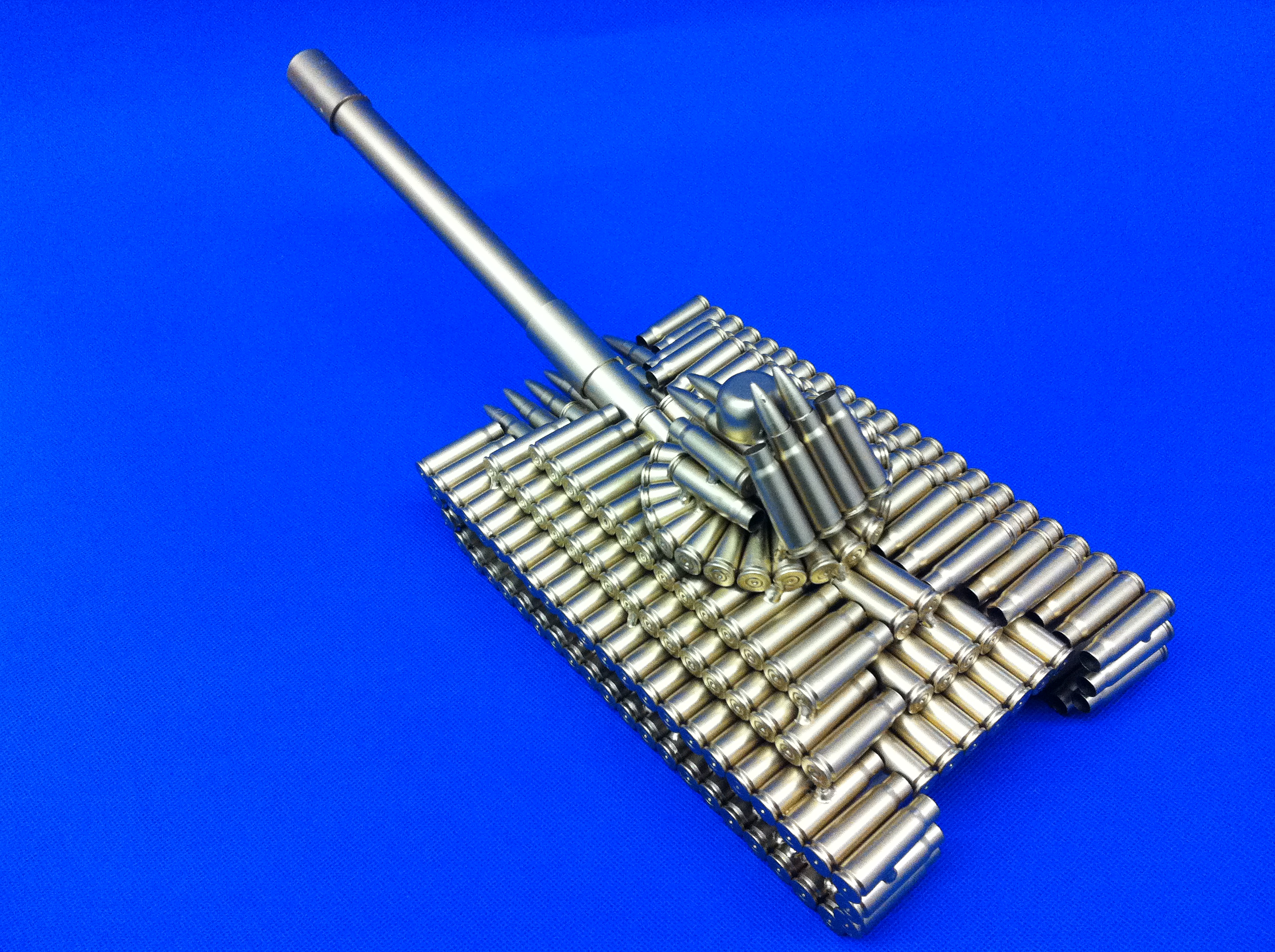  p>弹壳工艺品,又称子弹壳工艺品,弹壳模型.