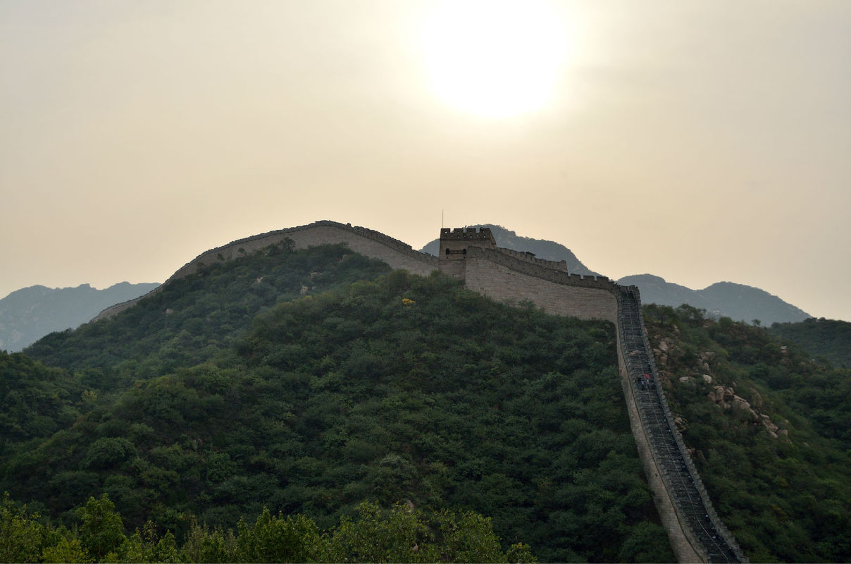  p>猪背脊指的是 a href="#" data-lemmaid="3053310">岩层 /a>倾角