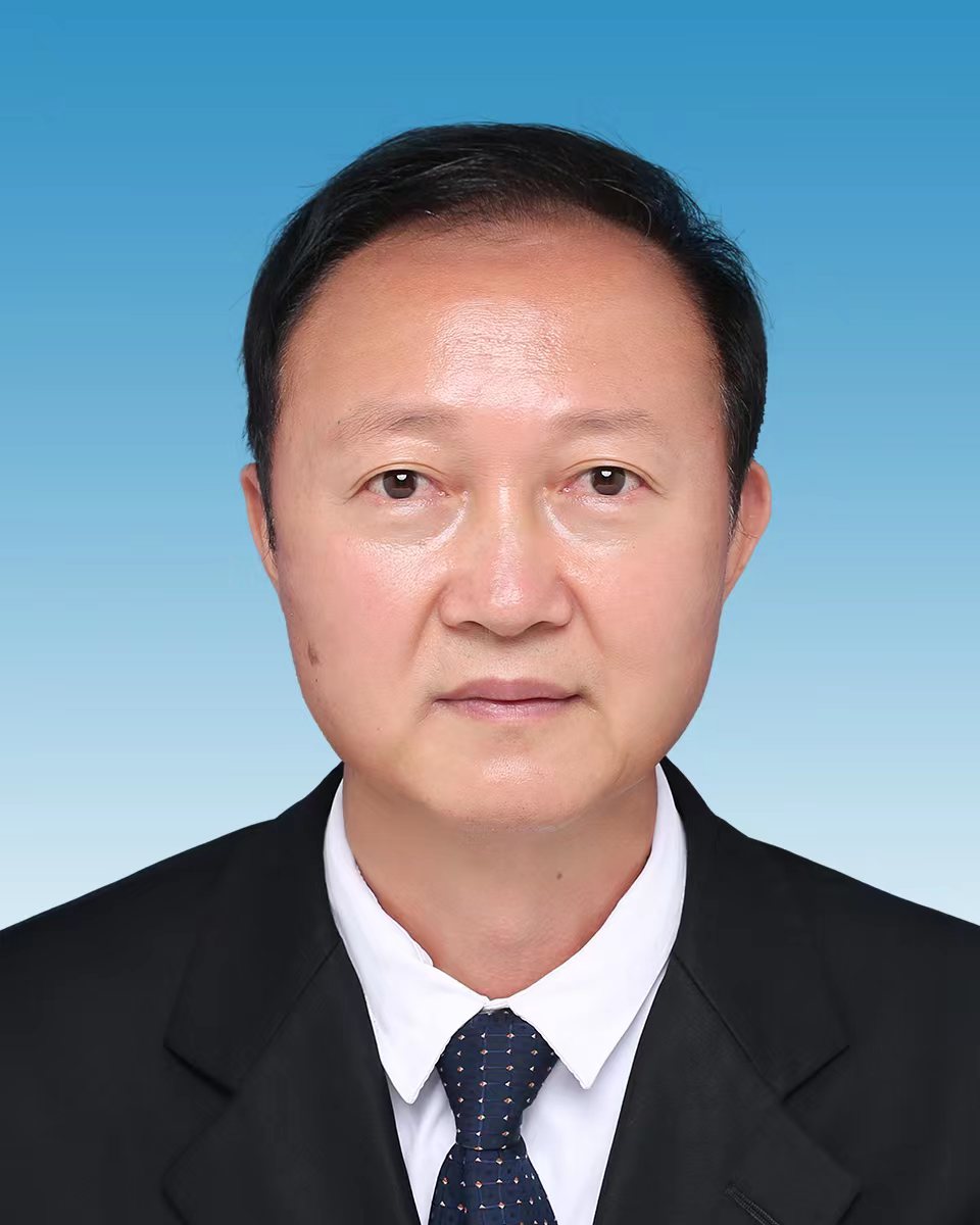  p data-id="tzvnhbzx09gy">陈国英,男,汉族,1967年5月出生,福建莆田