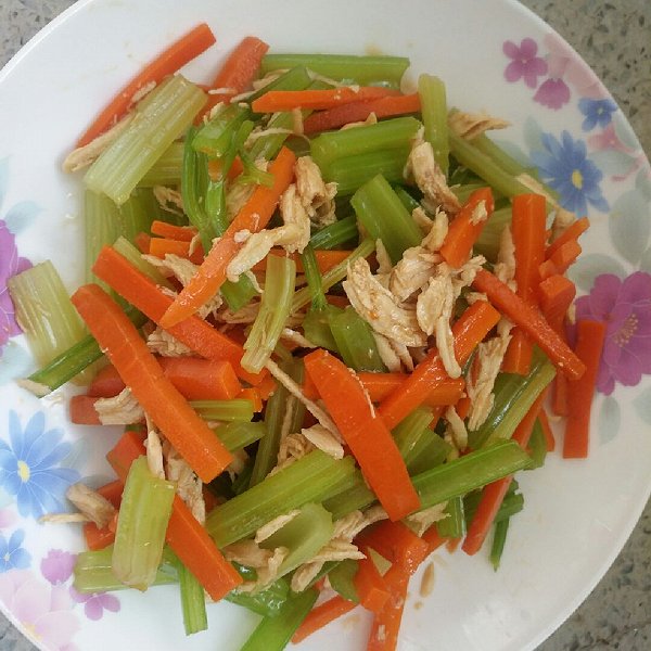 鸡丝拌芹菜