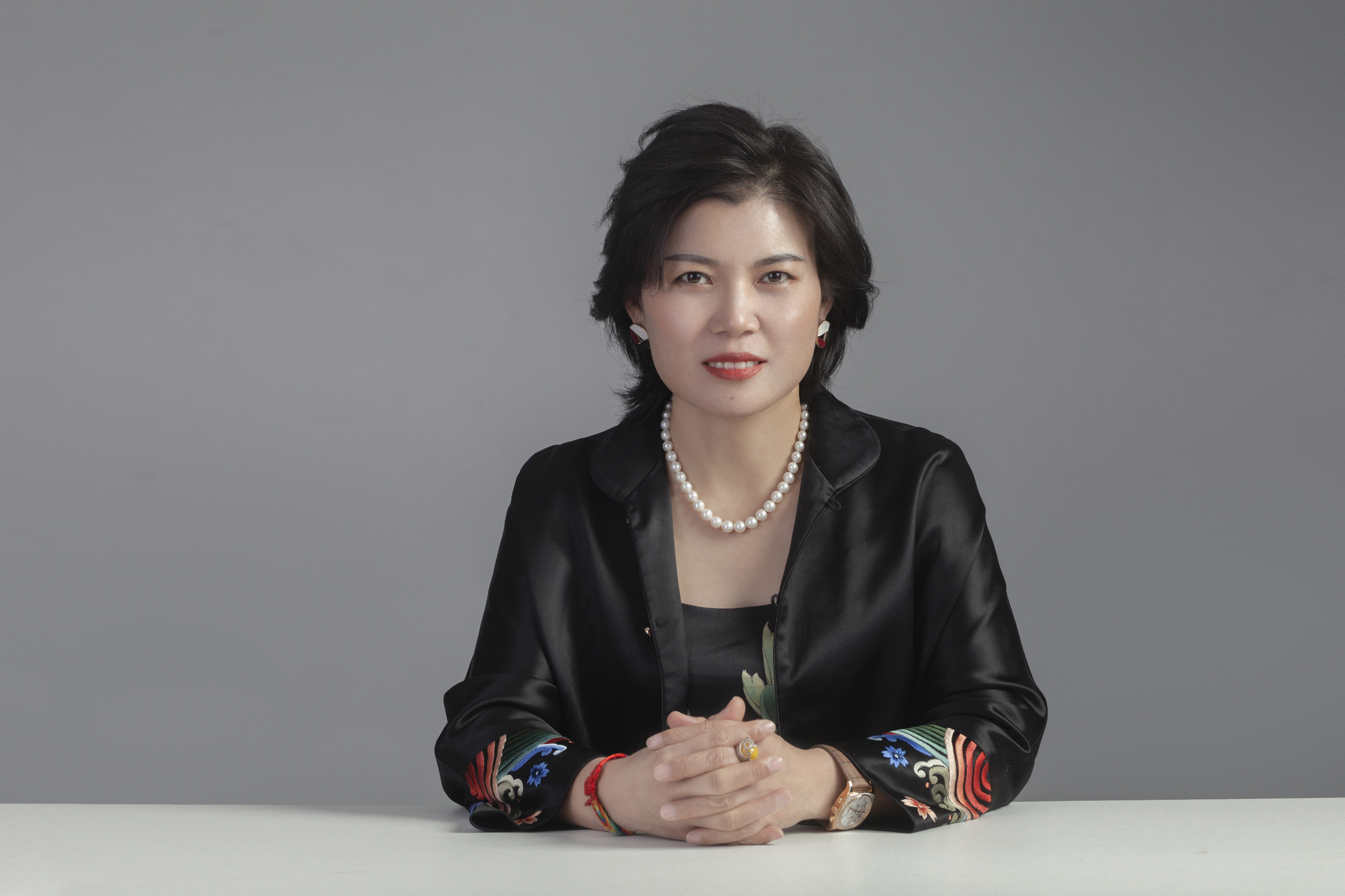  p data-id="sum3vrcorjqz">李静霞,中国,汉族,女,河南新乡人 sup