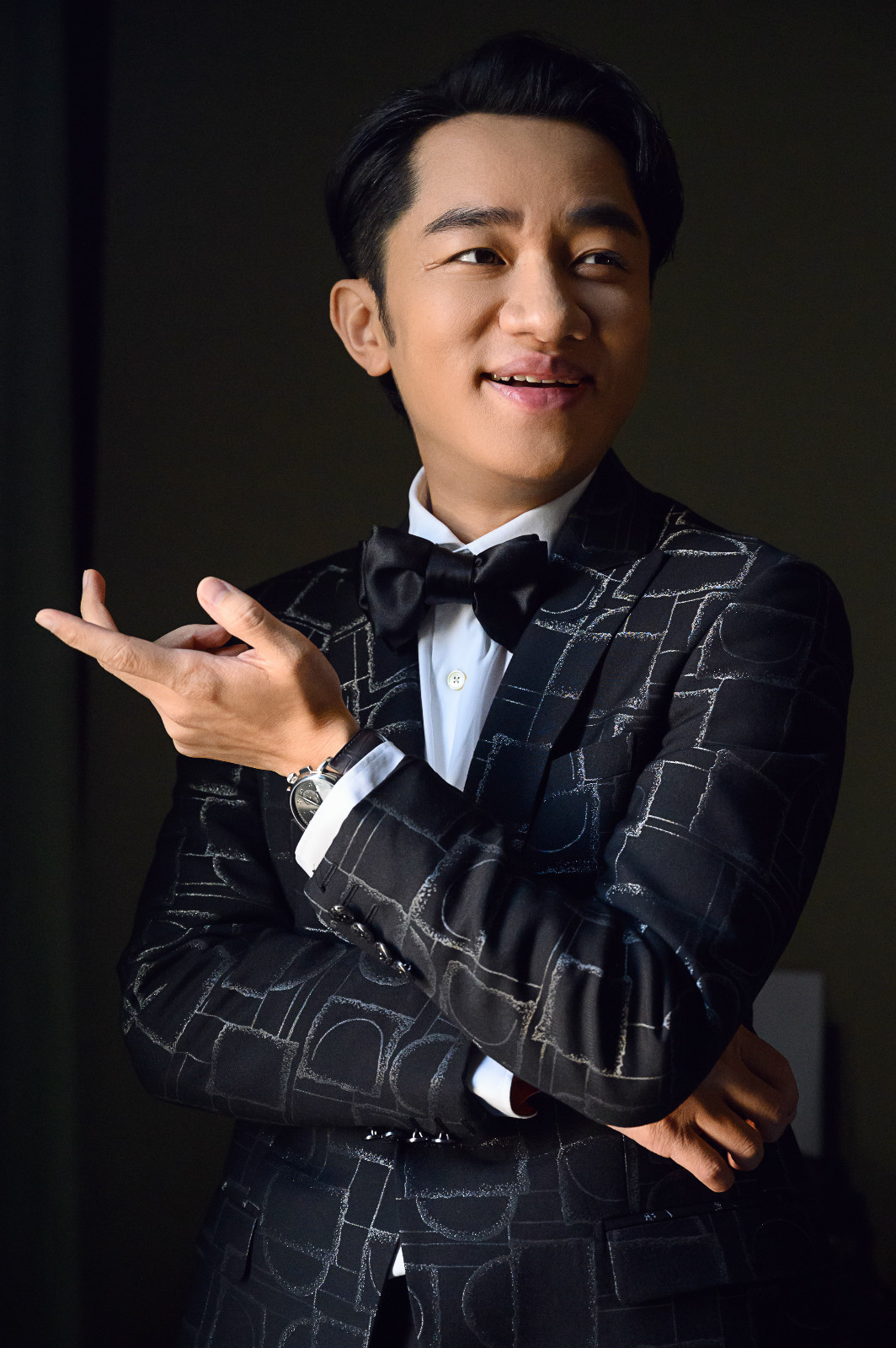  p>王祖蓝,1980年1月9日出生于香港,中国香港男演员,歌手,主持人,香港