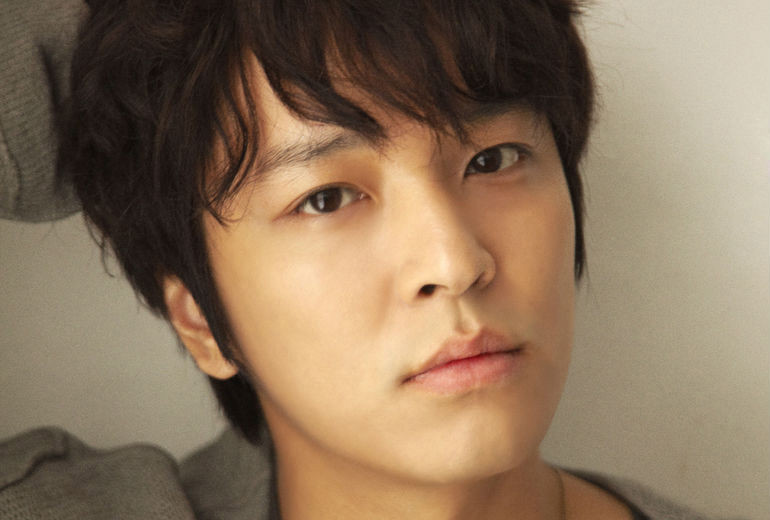  p>金桢勋(kim jeong hoon),1980年1月20日出生于韩国庆尚南道晋州市.