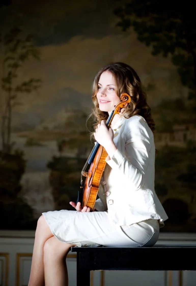  p>朱莉娅·费舍尔(julia fischer),德国女小提琴家,法兰克福音乐学院