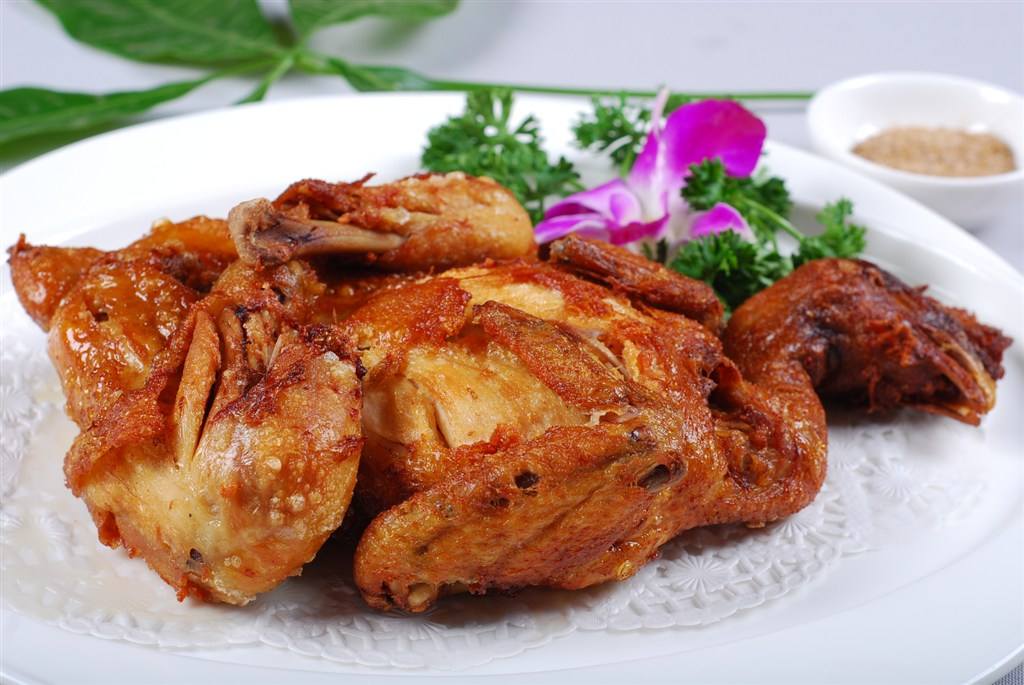  p>葫芦鸡是陕西 a href="#">西安市 /a>的传统名菜,始于 a href="#"