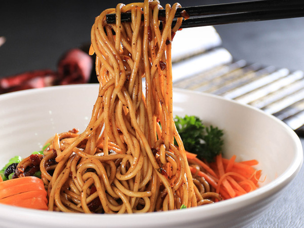 麻辣凉拌面