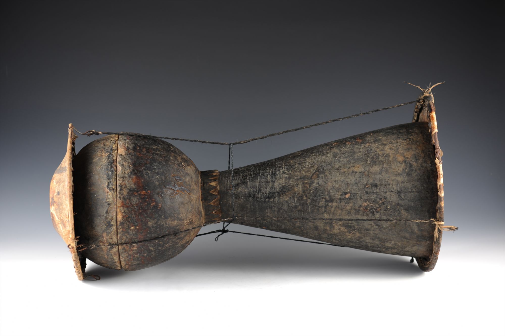 清代苗族长颈皮鼓