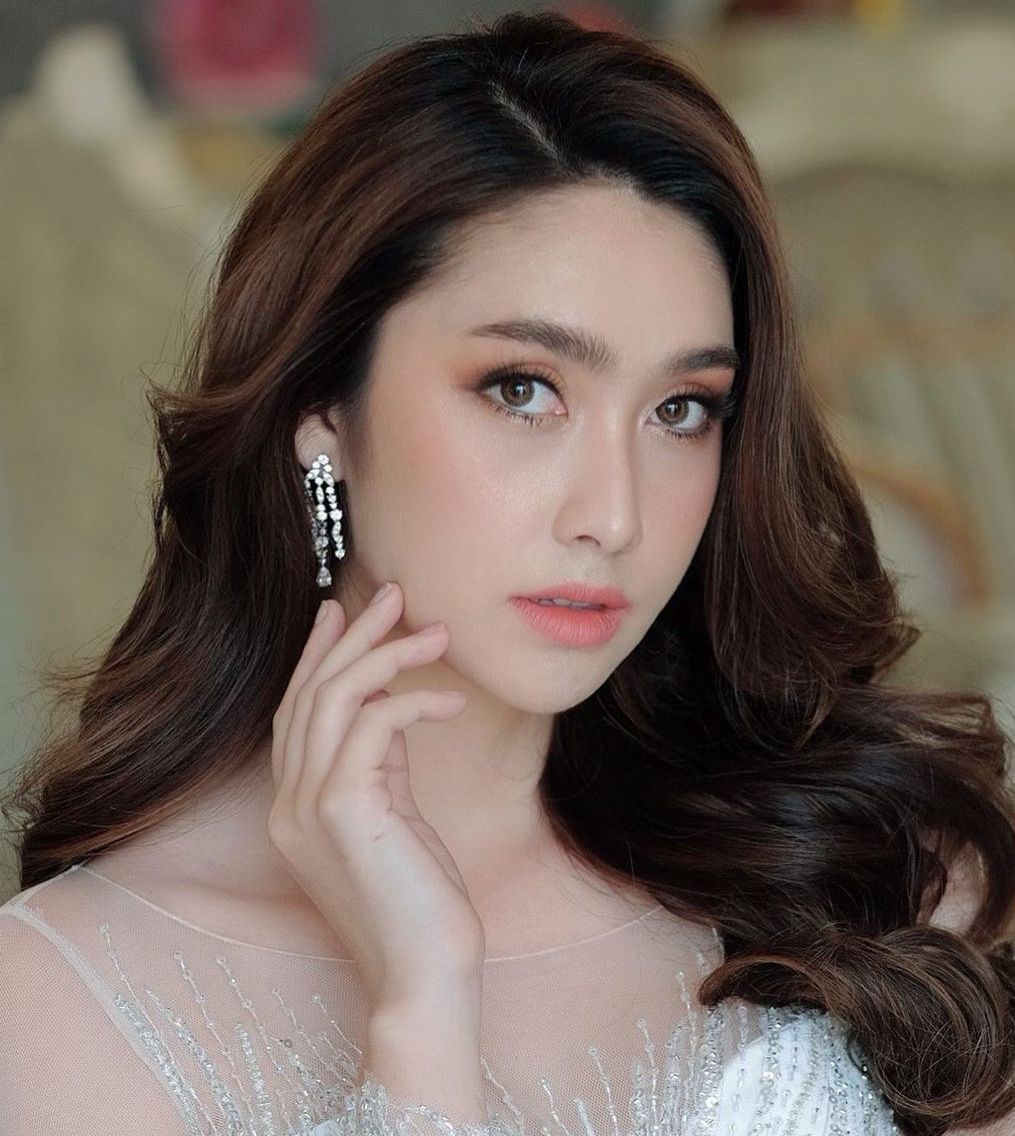 data-id="gnbqdob4zu">哈娜·刘易斯(hana),1992年5月17日出生于泰国