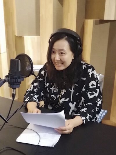 张艾,女性配音演员,重庆人,毕业于<a target