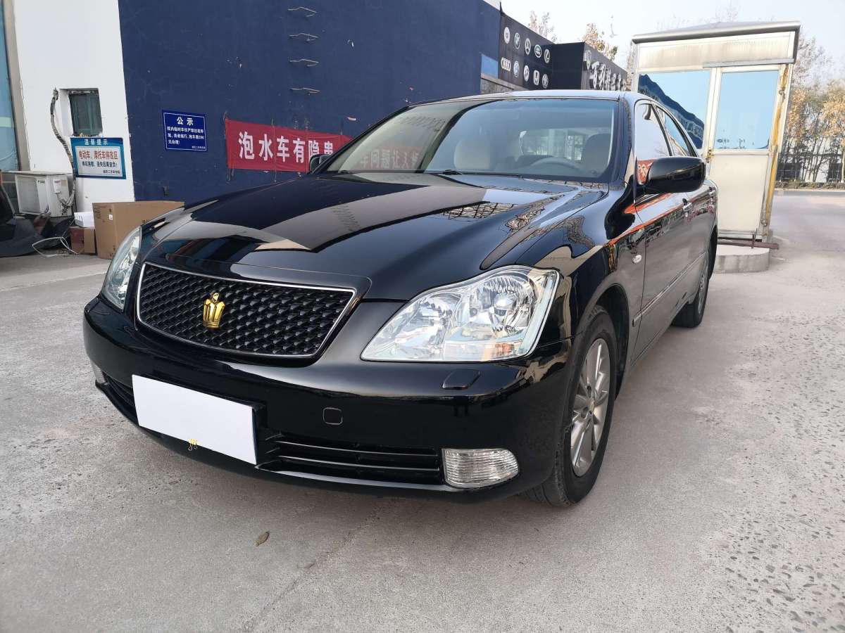 新皇冠 v6 25l royal 真皮版 2012款