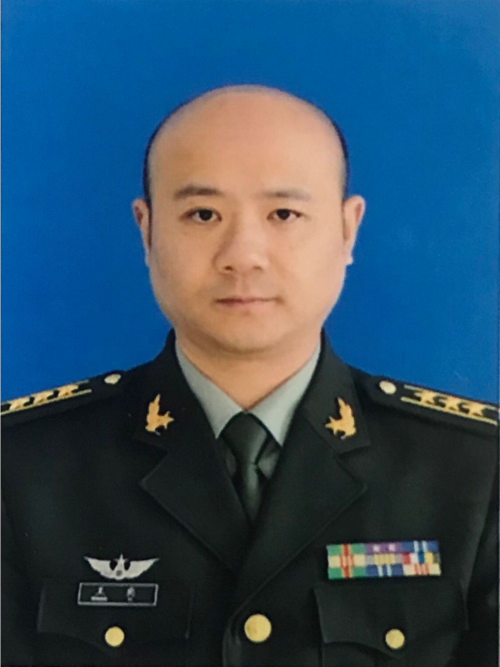 现任宿松县委常委,县人武部政委.