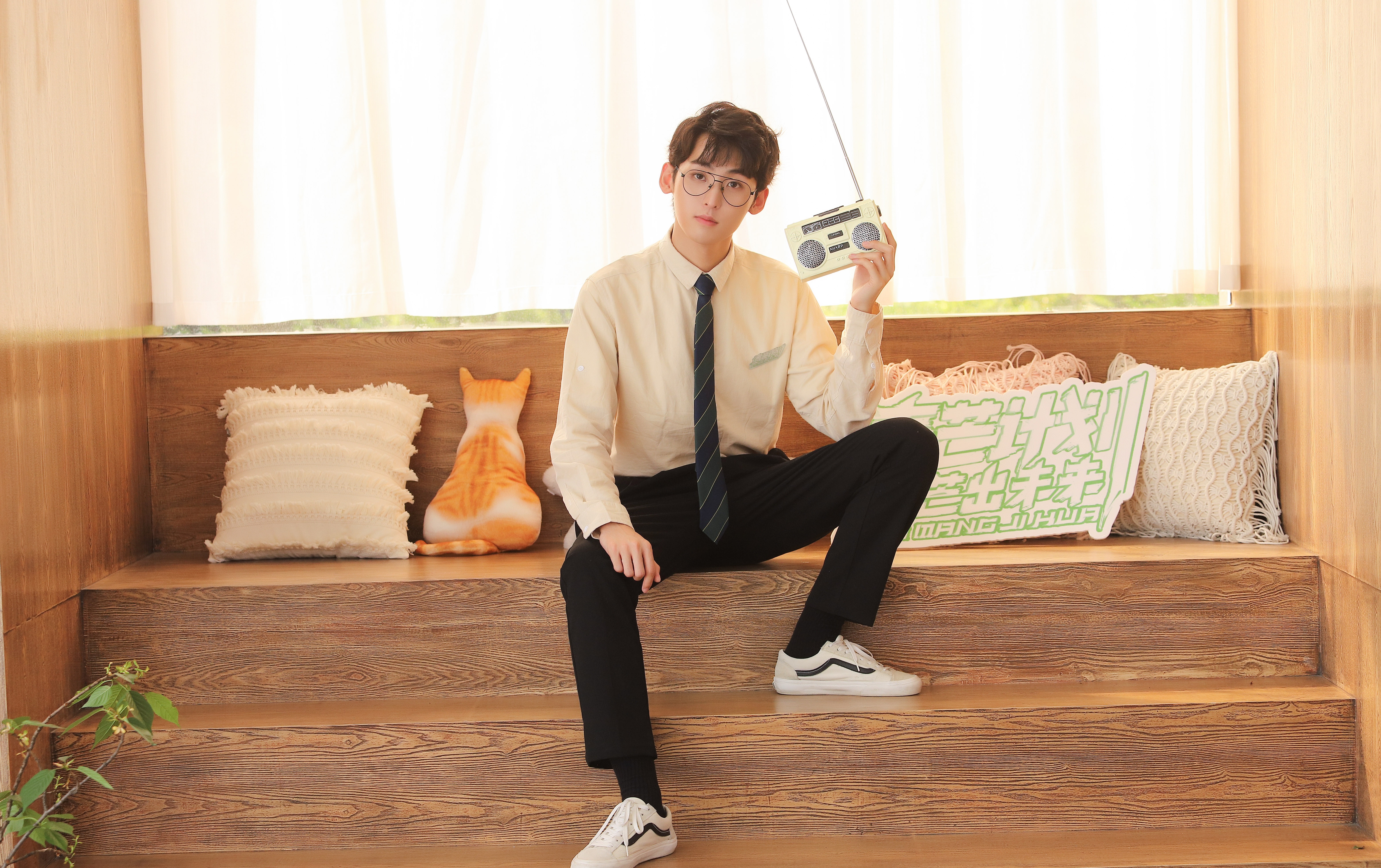  p>唐九洲,1998年2月5日出生于吉林长春,毕业于 