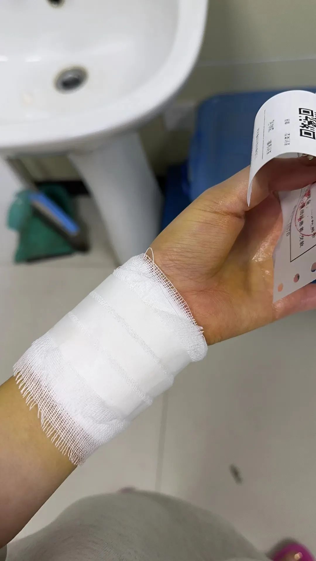 精神病院，当代年轻人的庇护所_百科TA说