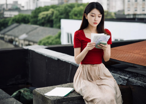  p>孙瑜,女,中国演员,毕业于 a target="_blank" href="/item/中国