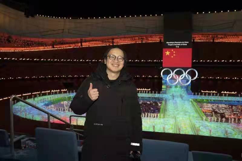 data-id="gnav07csbv">王志鸥,2010年创立以创造力为驱动的公司黑弓