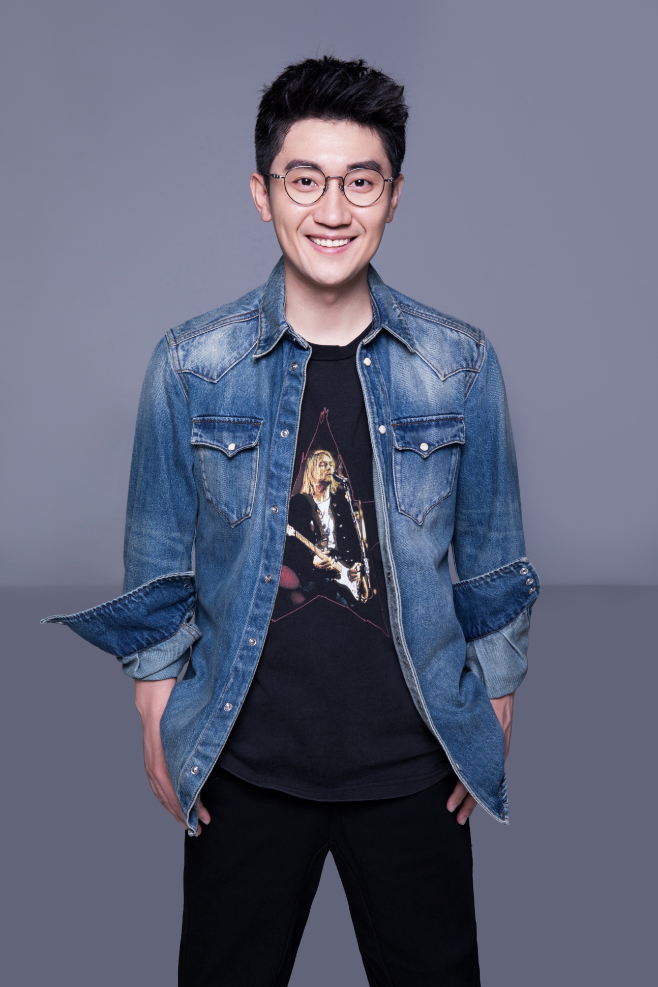  p>《hello 1》是 a target="_blank" href="/item/金志文/9517188"