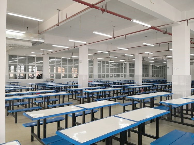  p data-id="gnzz6r0v3c">威宁县第三中学,创建于1970年,是一所公办 a