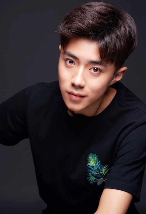1998年8月26日出生于辽宁省大连市,中国内地男演员