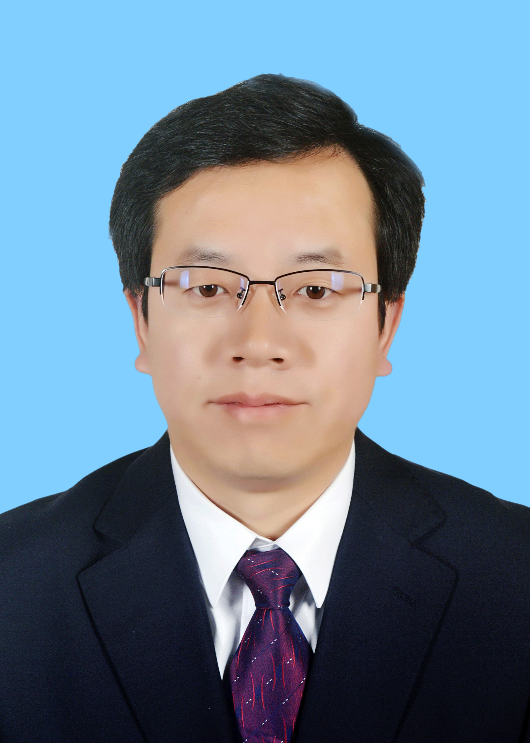 现任重庆市梁平区梁山街道党工委副书记,办事处主任.</span