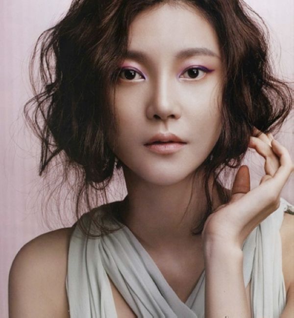  p>车艺莲(         ),1985年7月15日出生于韩国,韩国女演员,杂志模特