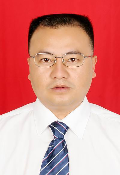 data-id="gn7tac8yh6">现任云南省屏边县委常委,县人民政府常务副县长