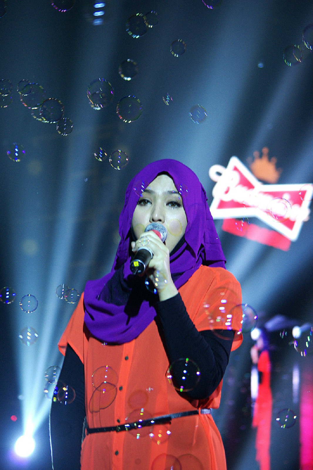  p>茜拉(英文名shila amzah,马来名nur shahila binti amir amzah )