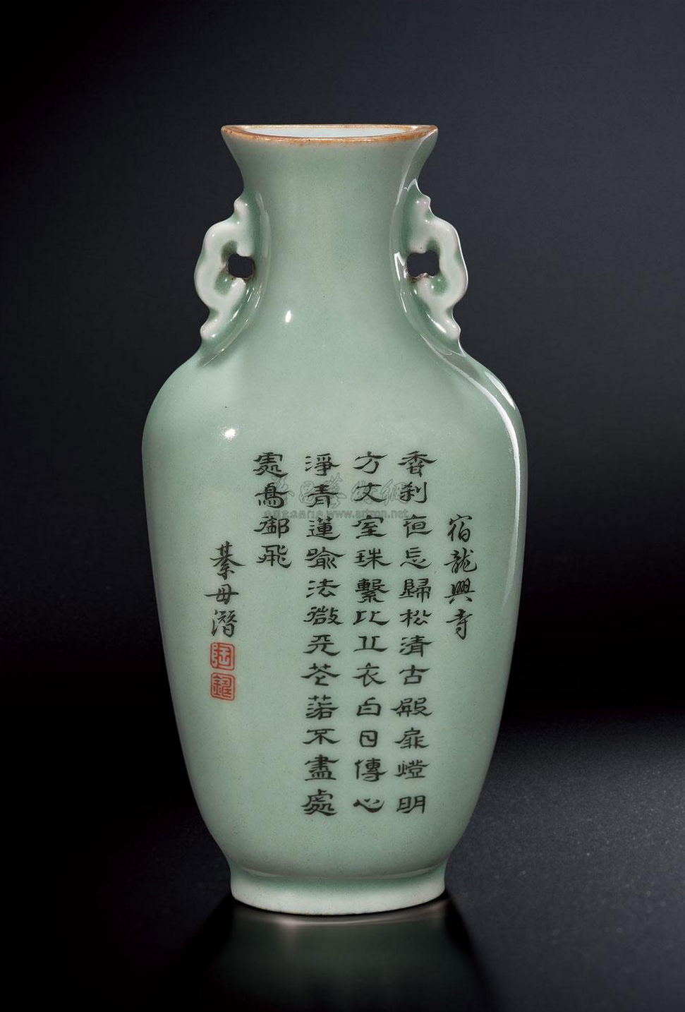  p data-id="gnbk9i9489">唐英(1682-1756年),清代陶瓷艺术家,能文善