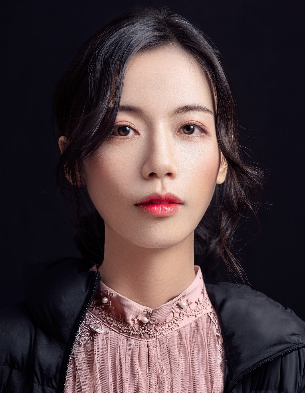 11日出生于湖南省湘西土家族苗族自治州,中国内地古风音乐原创女歌手