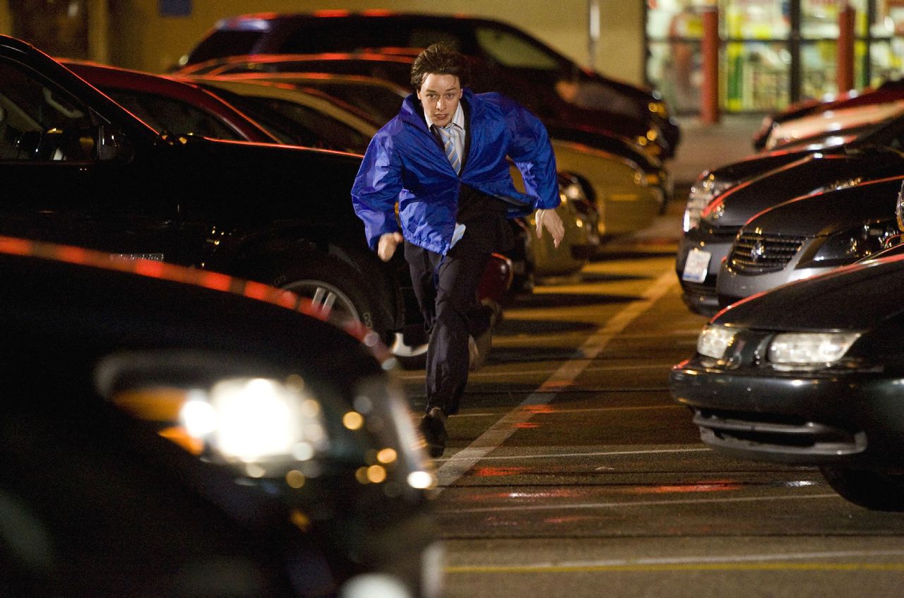  p>影片《通缉令》是2008年 a target="_blank" href="/item/环球影业