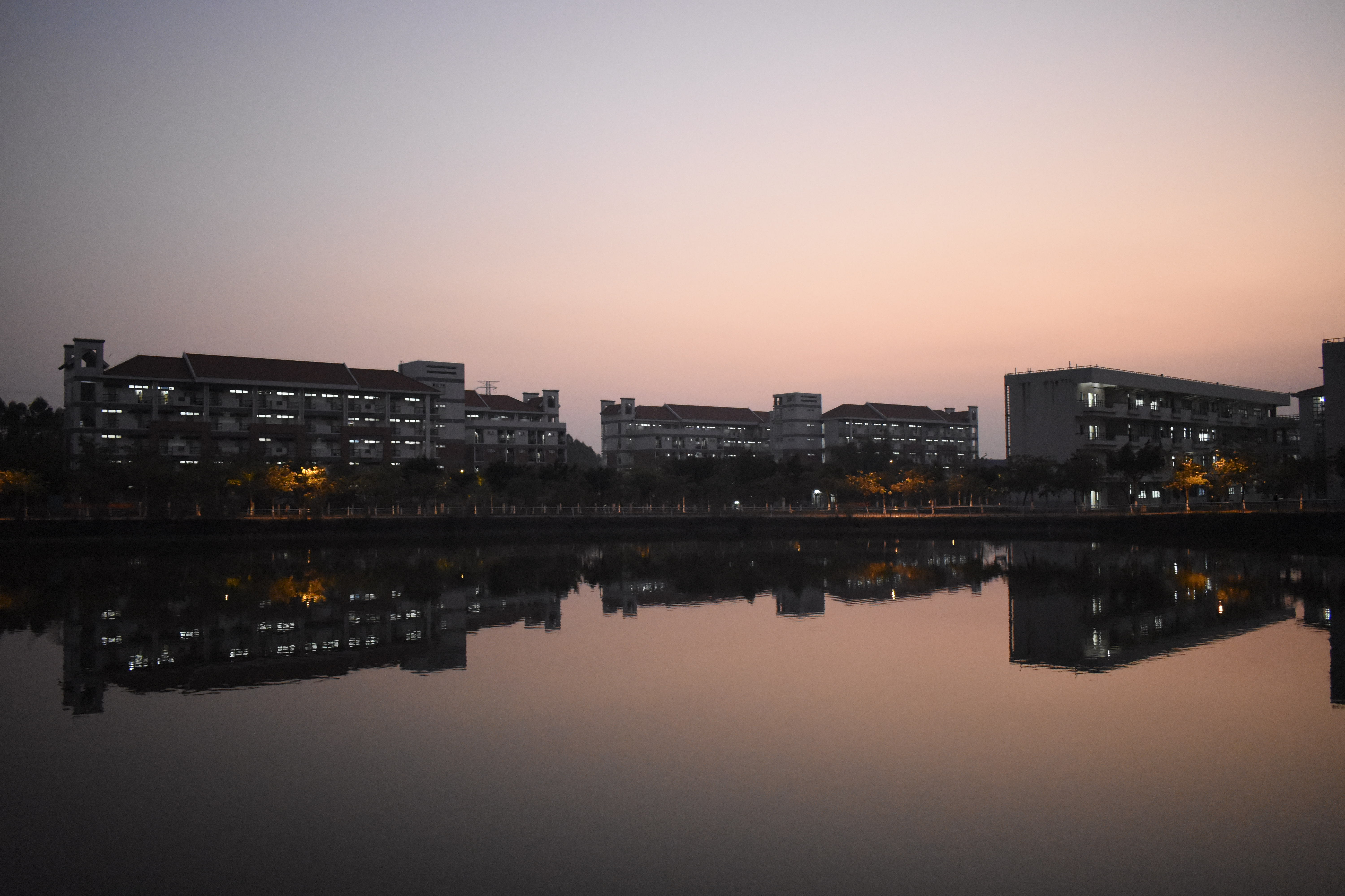  p>广东财经大学( i>guangdong university of finance &